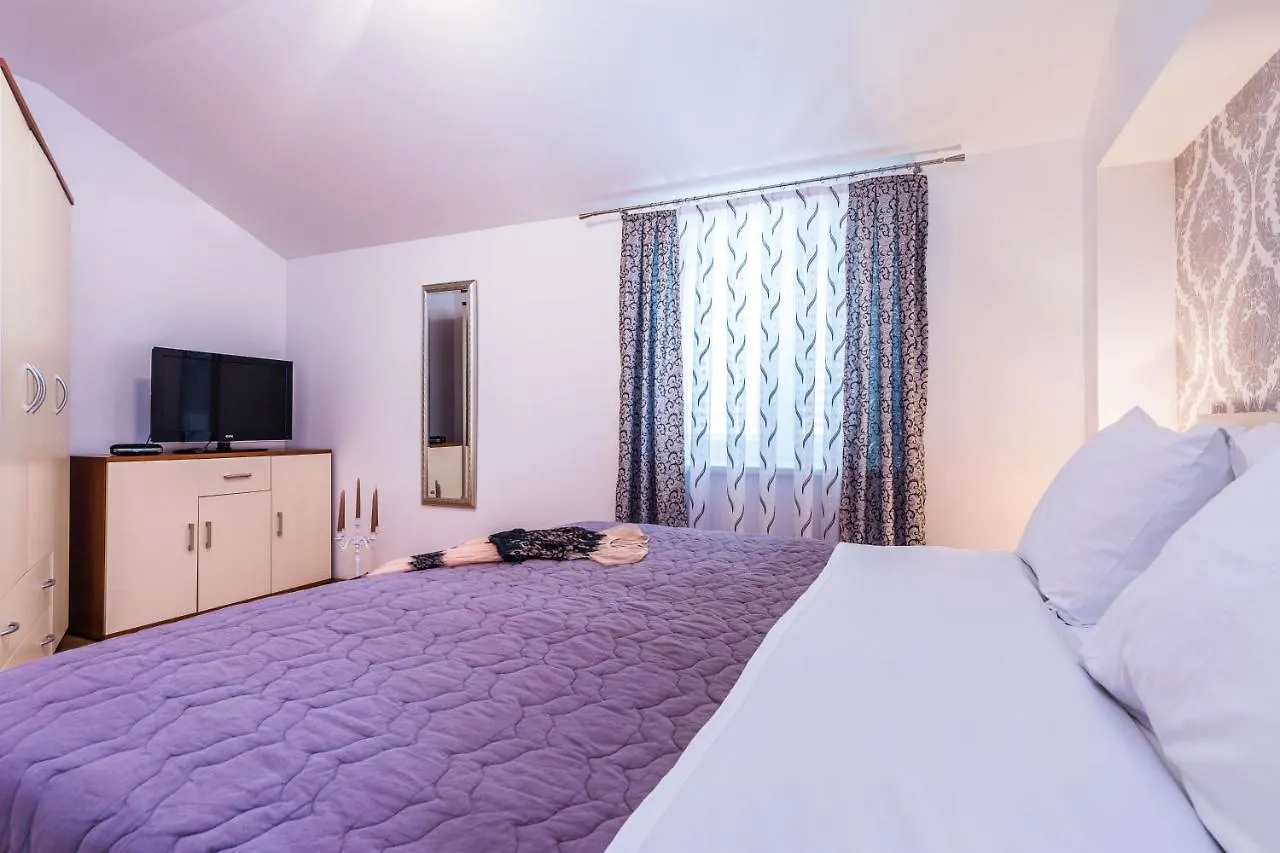 Apartments Marina Zara